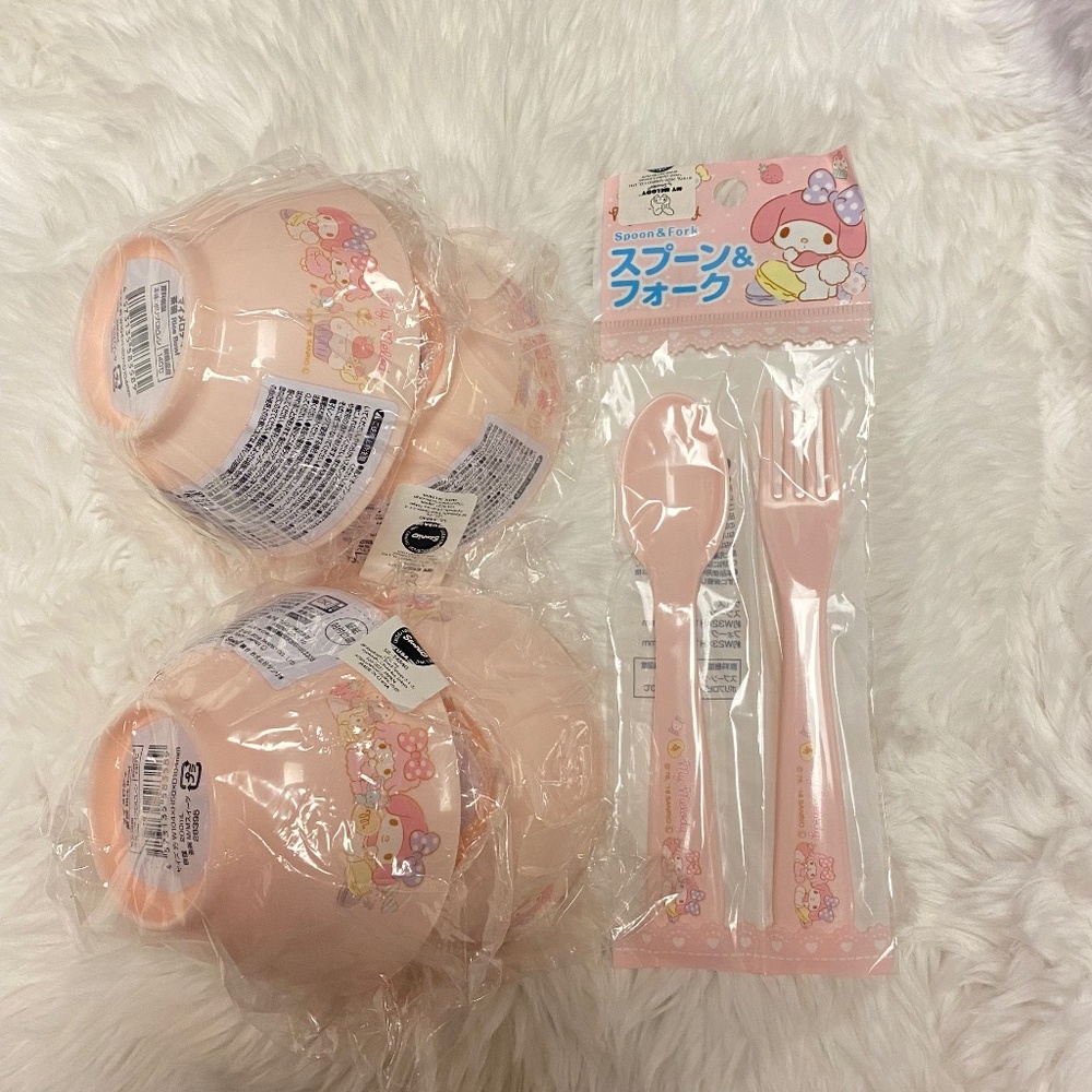 NEW NWT Sanrio My Melody Set of 4 Rice Bowls, 1 Utensil Fork Spoon Set 5 Total